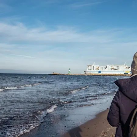 Aja Warnemuende ホテル 4*