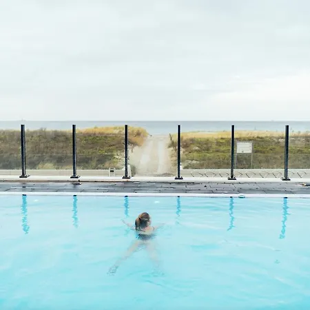 فندق Aja Warnemuende 4*