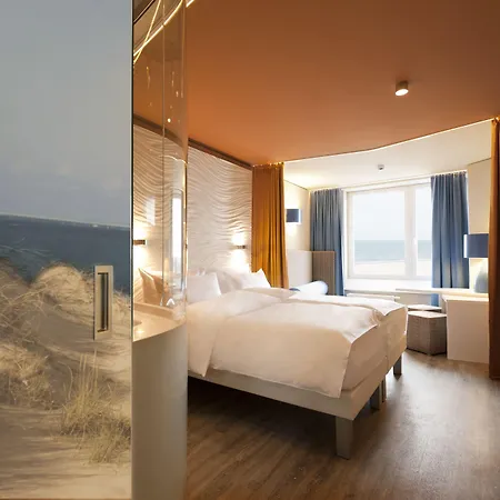 Aja Warnemuende Hotel 4*