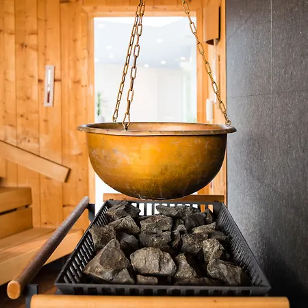 Otel Aja Warnemuende 4*