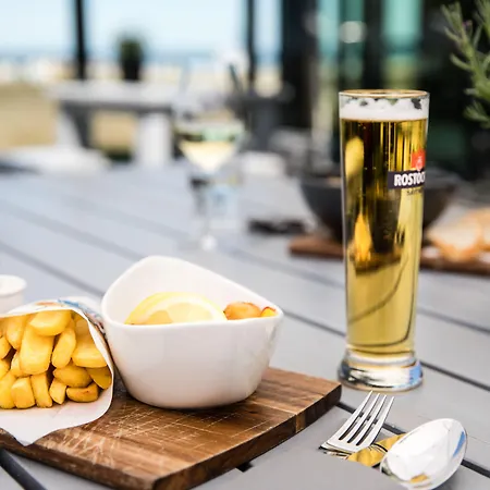 ホテル Aja Warnemuende 4*