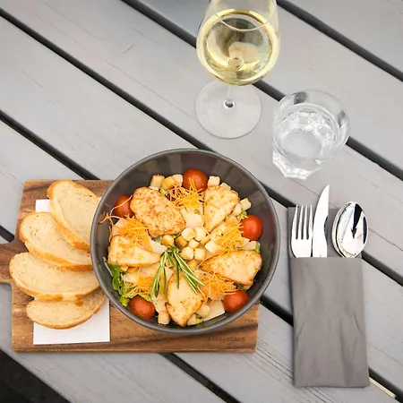 Aja Warnemuende Szálloda 4*