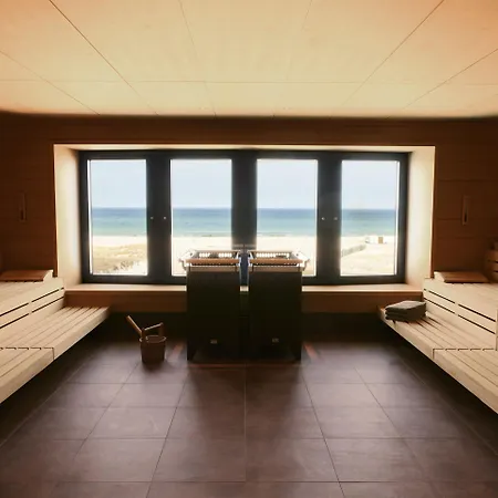 ホテル Aja Warnemuende